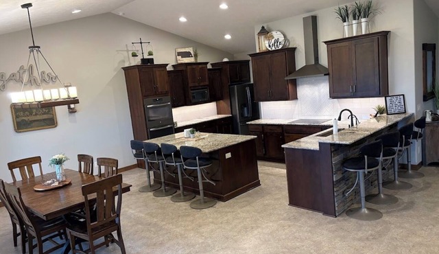 Perfect College World Series Basecamp 45min, 4 bedroom home, 3 acres near, Wahoo