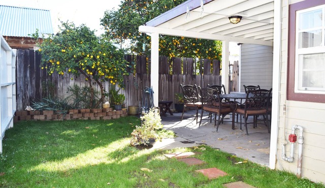 Perfect Cottage For A Disneyland, Newport Beach, Or Chapman University Escape