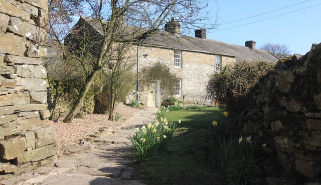 PERFECT cottage to enjoy stunning Swaledale, gorgeous Dales walks from the door