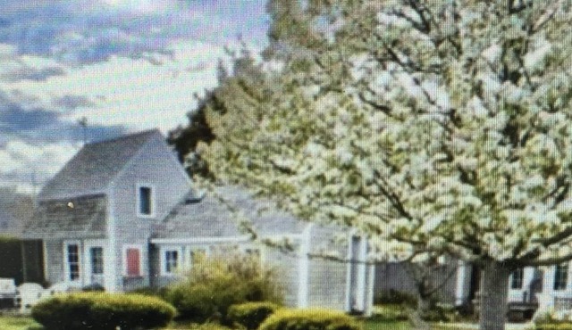 PERFECT COUPLES GETAWAY BY THE SEA