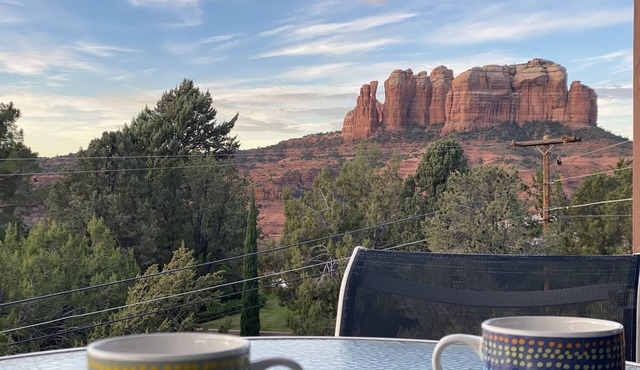 🌅 Perfect Couples Getaway | Private Hot Tub | Panoramic Red Rock Views