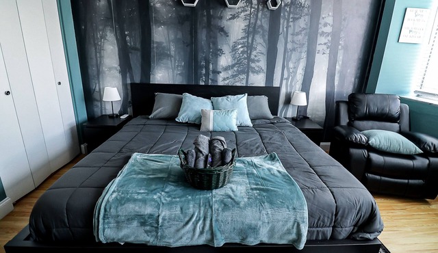 Perfect DTWN Condo with King beds