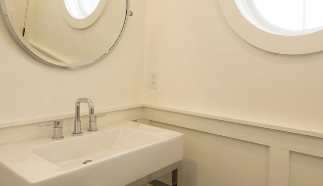 Perfect EAA Vacation home!