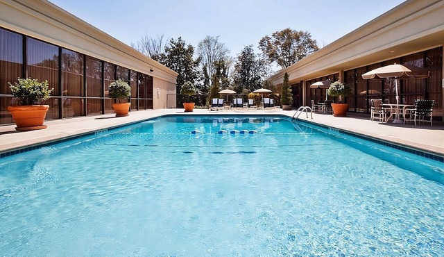 Perfect Escape Near ATL: Relax by the Pool, Enjoy Gym & Dining Options
