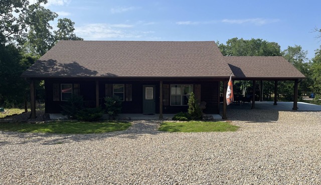 Perfect family & fishing retreat at Pine Cove.