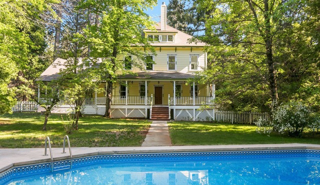 PERFECT FAMILY GETAWAY! Historic CRYSTAL SPRINGS INN is all yours - 4,000 sq ft!