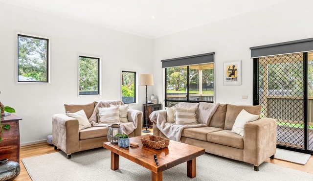 Perfect family getaway, walk to beach and boat ramp.