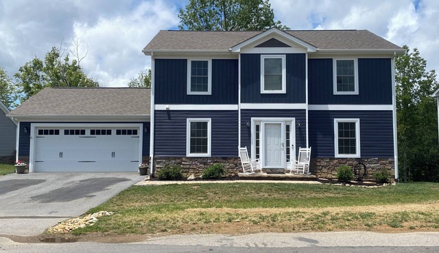 Perfect Family home~ Football, Graduation, Aquatics, Virginia Tech, Radford Univ
