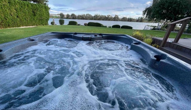 Perfect Family Lakefront Retreat w/Hot Tub, Private Dock, Game Room & Large Yard