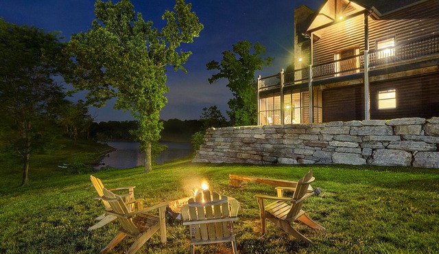 Perfect Family Lakefront Getaway Near Dogwood Canyon Boat Dock Pools Free Amenities