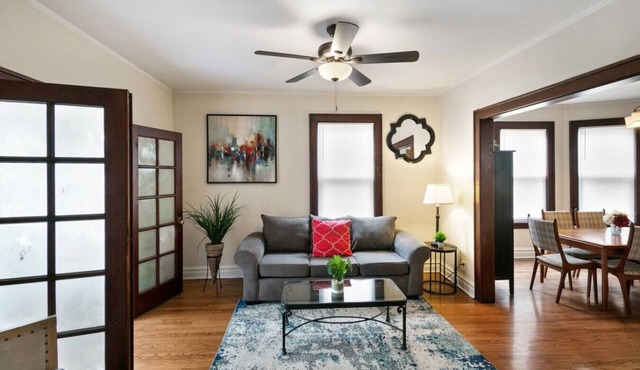 Perfect family spot near Great Lakes Naval Base!