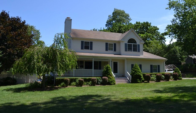 Perfect Family Summer Vacation Home Close to beach 18x42 pool