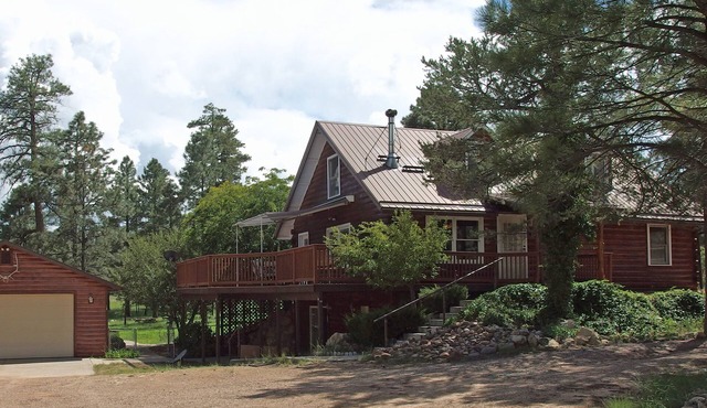 Perfect family cottage in Pines - 2 acre farm!