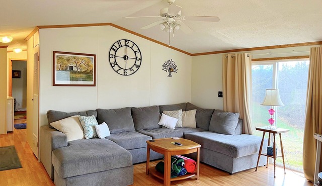 Perfect for a contractor on temporary assignment. Private country setting.