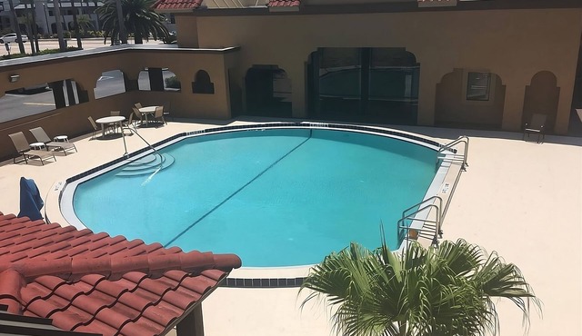 Perfect for a Family Trip! 2 Great Units Close to Ripley s Believe It Or Not