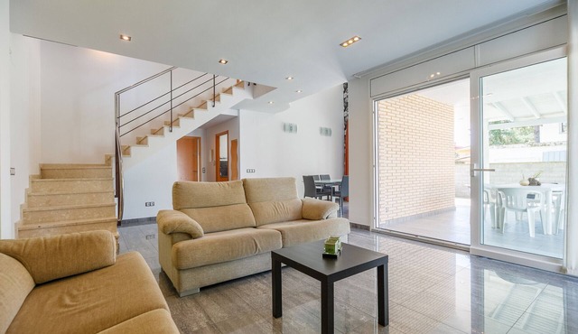 Perfect for a family holiday with private pool - VILLA LA MORA