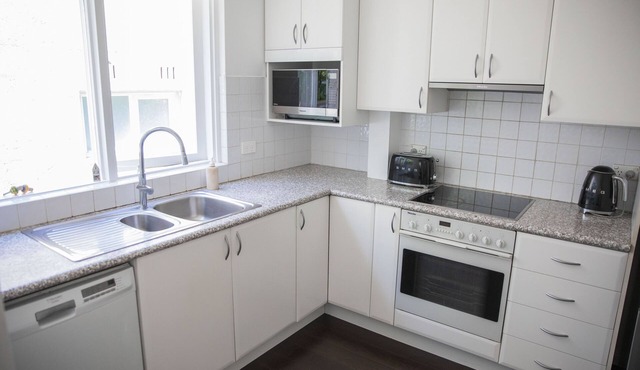 Perfect for a holiday close to Manly Beach or for city commuters