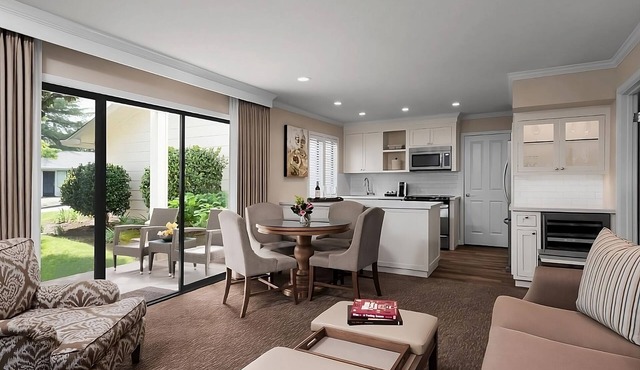 Perfect for a Quick City Escape! Minutes from Darioush Winery, Free Parking!