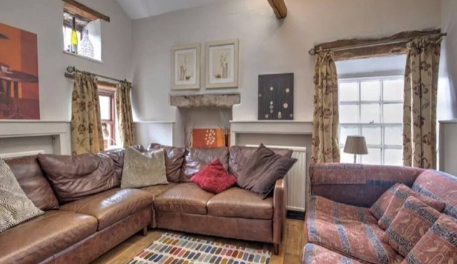 Perfect for all Large Groups in 7 all Ensuite Bedrooms . Pet Friendly