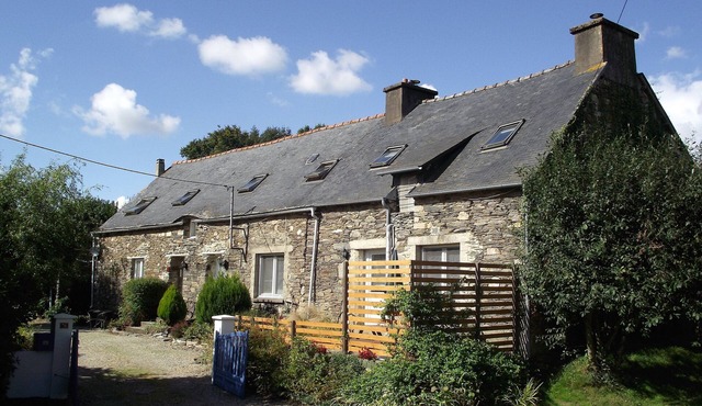 Perfect for couples looking for a peaceful holiday or as a house hunting base.