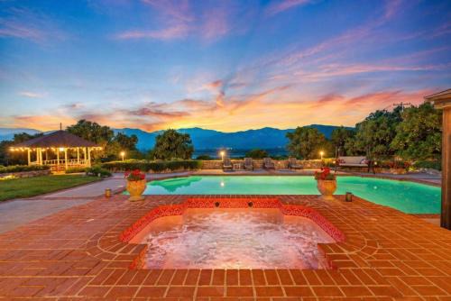 Perfect For Families Pool Spa Tennis Orchards