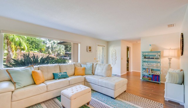 ⭐️Perfect for Families & Groups⭐️7mi-Beach/DWTN🏖 BBQ⭐️Fire-Pit⭐️Dogs Welcome!