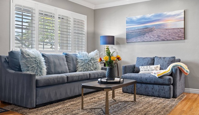 Perfect for Families | 2 Kings+1 Bunk| Outdr Entert. Rm WFireTbl | BBQ + Yard