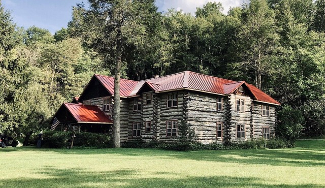 Perfect for Family Reunions and Corporate Groups or as a couples getaway