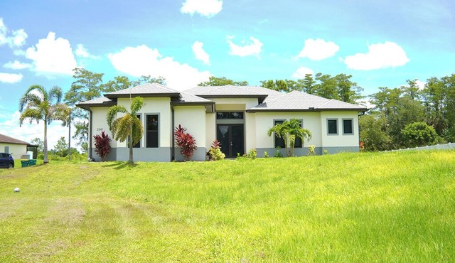 Perfect for Family :Spaciuos and Beautifully decorated for a Wonderful stay .