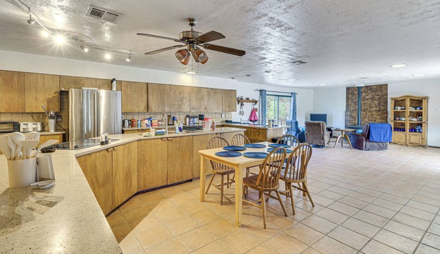 Perfect For Groups! Socorro Home Near NM Tech