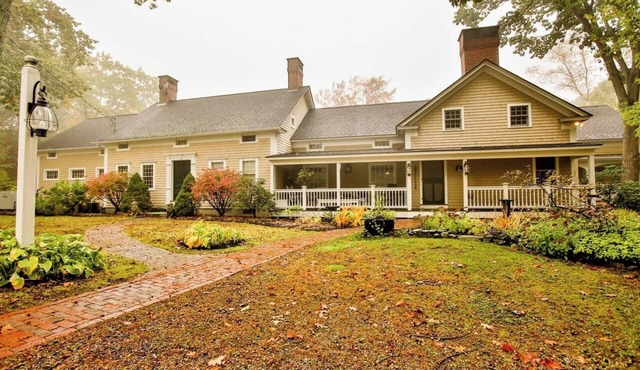 Perfect for groups! Walk to the beach, expansive home on desirable Shore Road!