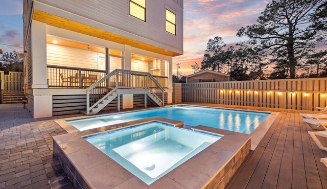 Perfect for Large Groups! LSV! Private Pool! Game Room!