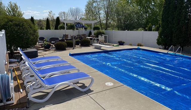 Perfect For Large Groups And Families ~ 7.1 Miles From UW Madison