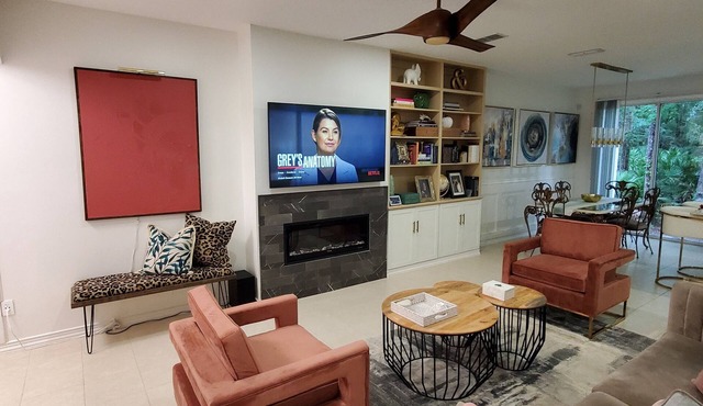 Perfect for Monthly Stays Townhome 5 Min to Jax International Airport