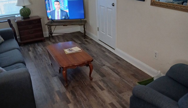 Perfect for one or two people . Great location. Close to both hospitalsnnnnn nnn