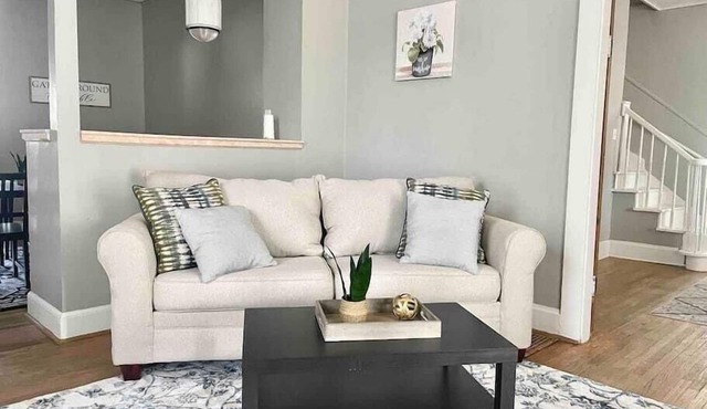 Perfect for the Family - Greenwood Charmer