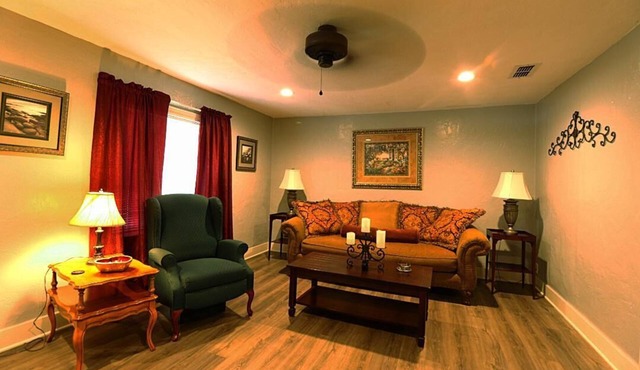 Perfect for transitioning from old home to new home, traveling nurses, students.