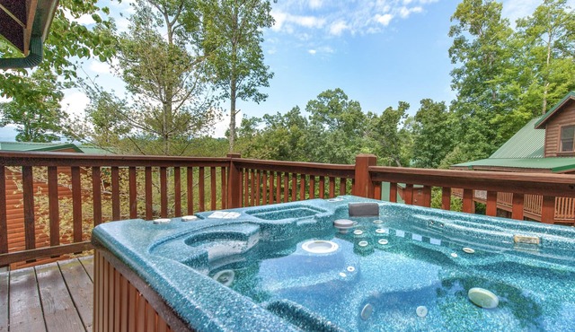 Perfect for Two Couples with Two King Suites, a Hot Tub + Pool Table