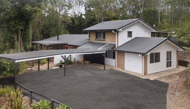 Perfect forest retreat to visit Brisbane, Gold Coast and theme parks