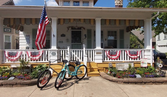 Perfect Get-away! Game room, bikes & 6 badges !