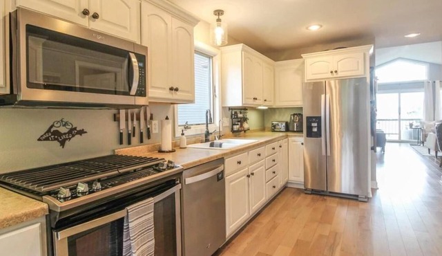 Perfect get away Lake Ripley Lake House
