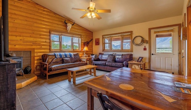 Perfect getaway at the foot of the Beartooth Mountains!