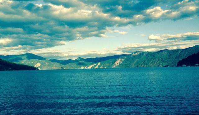 Perfect Getaway For Couples. Unique FLOAT HOME with STELLAR VIEWS!