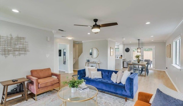Perfect Getaway Home w 5 Bedrooms & Backyard Oasis