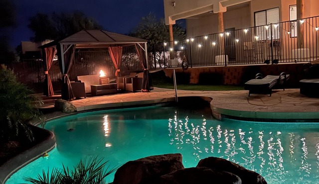 Perfect getaway house! Spacious and private. 4bd 3.5bath with heated pool!