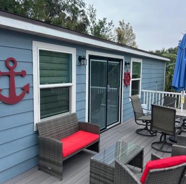 Perfect Getaway-Lovely Cottage House- Near Beaches