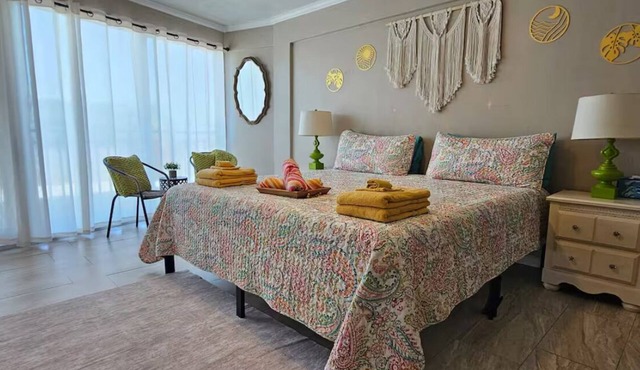 Perfect Getaway ~ Ocean Front Complex ~ Pool Open