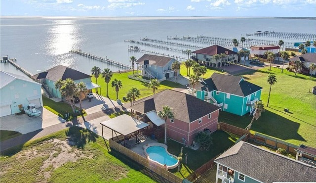 Perfect getaway for all! Fish and hunt with all the comforts of home!