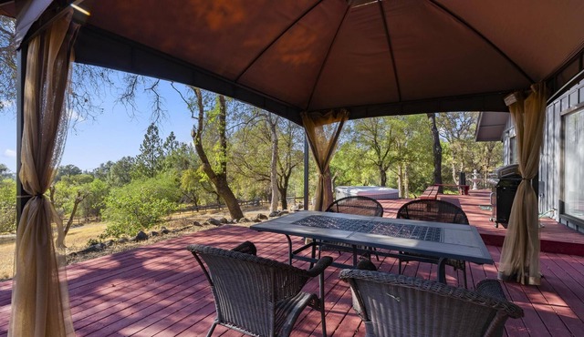 Perfect Getaway from the Daily Hustle & Bustle!