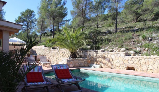 Perfect holiday Sitges, private villa, pool, beach, lots of character!
